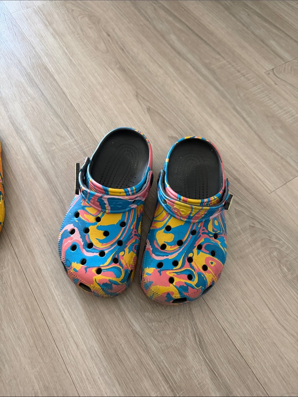 CROCS diplo Slides and Clogs - Picture 3 of 5